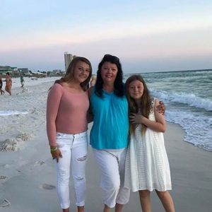 Meet your Posher, Suzanne